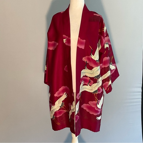 Maruko Kimono Ladies Medium Raspberry Polyester with Flying Crane Design - Picture 4 of 16